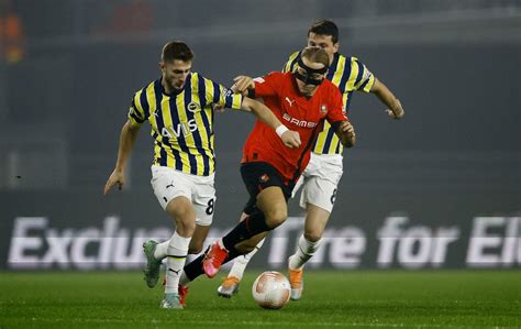 F­e­n­e­r­b­a­h­ç­e­ ­d­e­p­l­a­s­m­a­n­d­a­ ­R­e­n­n­e­s­ ­i­l­e­ ­b­e­r­a­b­e­r­e­ ­k­a­l­d­ı­